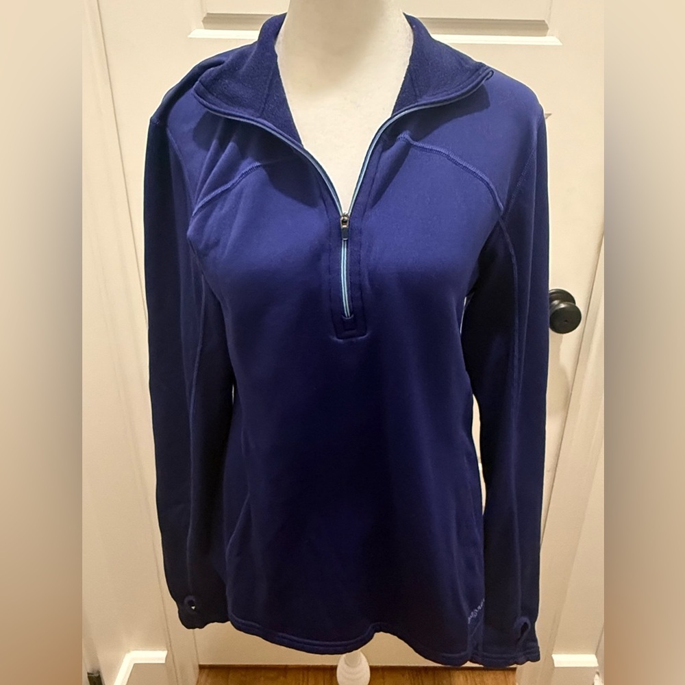 Patagonia. Women’s Blue Quarter Zip. Size Medium.